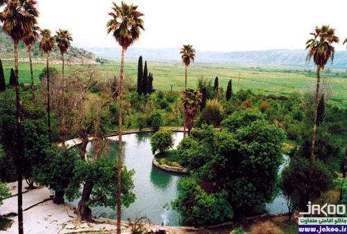 استخر زیبا در باغ چشمه بلقیس