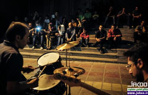 برگزاری موسیقی‌ زنده در شلوغ ترین خیابان تهران